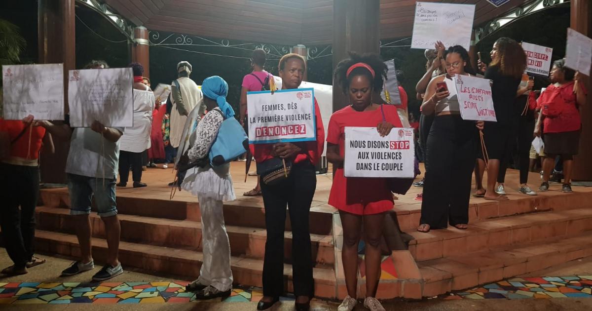 Une manifestation nocturne pour dire non aux violences faites aux femmes