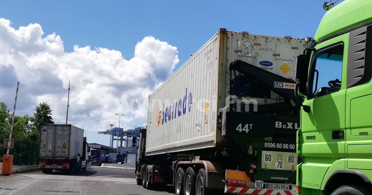 Départ de feu au grand port maritime : l'activité bloquée toute la matinée