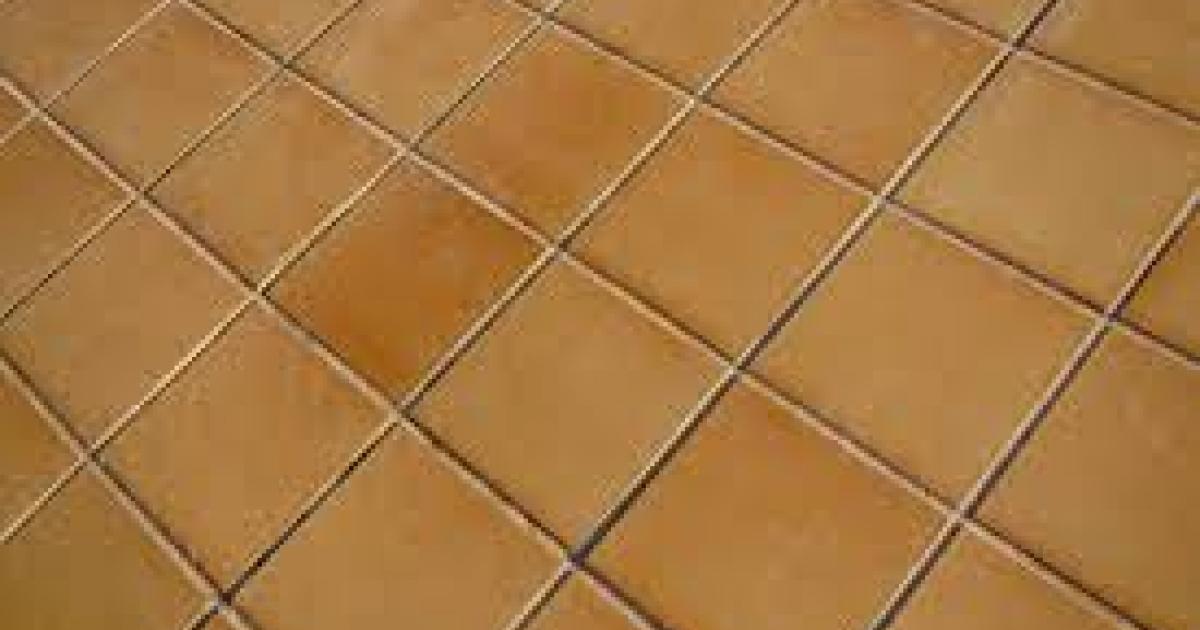 Les astuces pour rénover votre vieux carrelage à moindre coût