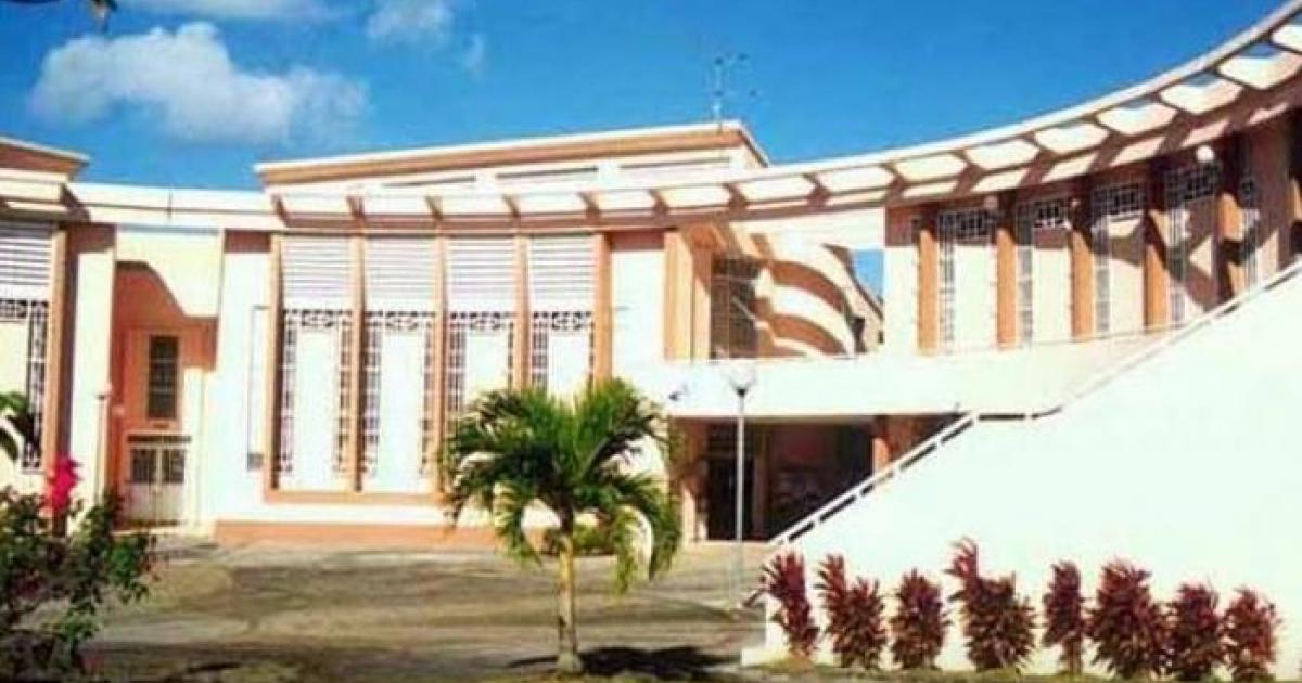     





Pas de cantine au collège de Terreville ce lundi





