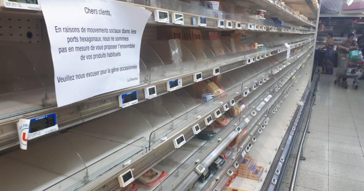 Plusieurs rayons de supermarchés non-approvisionnés en raison des mouvements sociaux en France