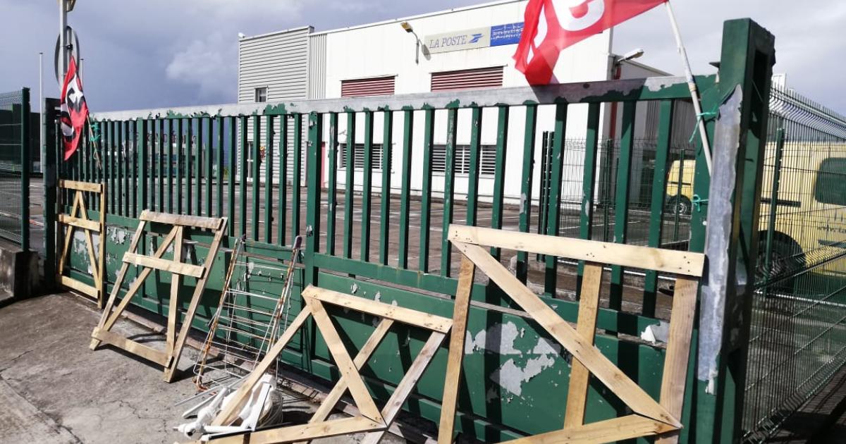 La Poste toujours en grève