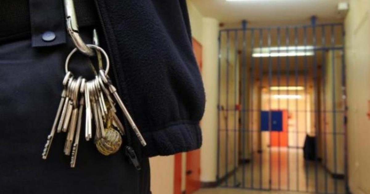 Des surveillants antillais soupçonnés d'avoir introduit des objets et des produits interdits en prison
