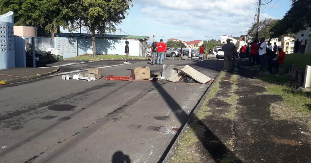 Un blocage érigé devant le Conseil Régional
