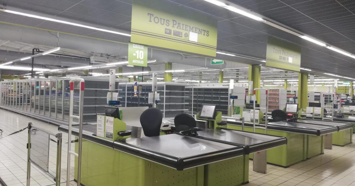 Le personnel de Géant Batelière en grève