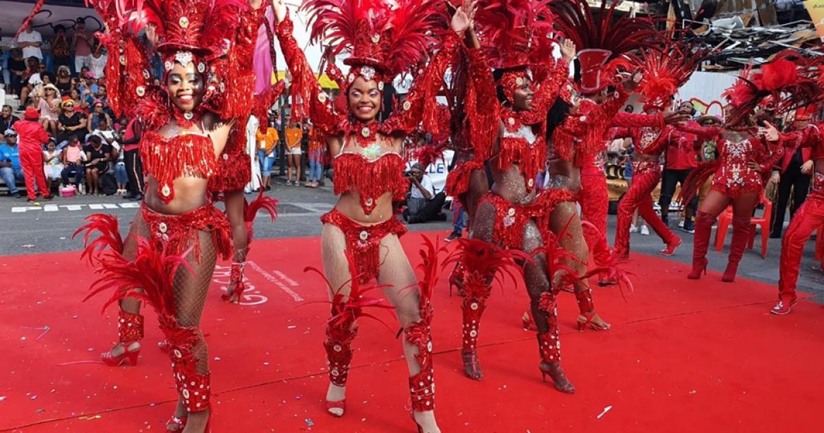     





La grande parade du Dimanche Gras 2020




