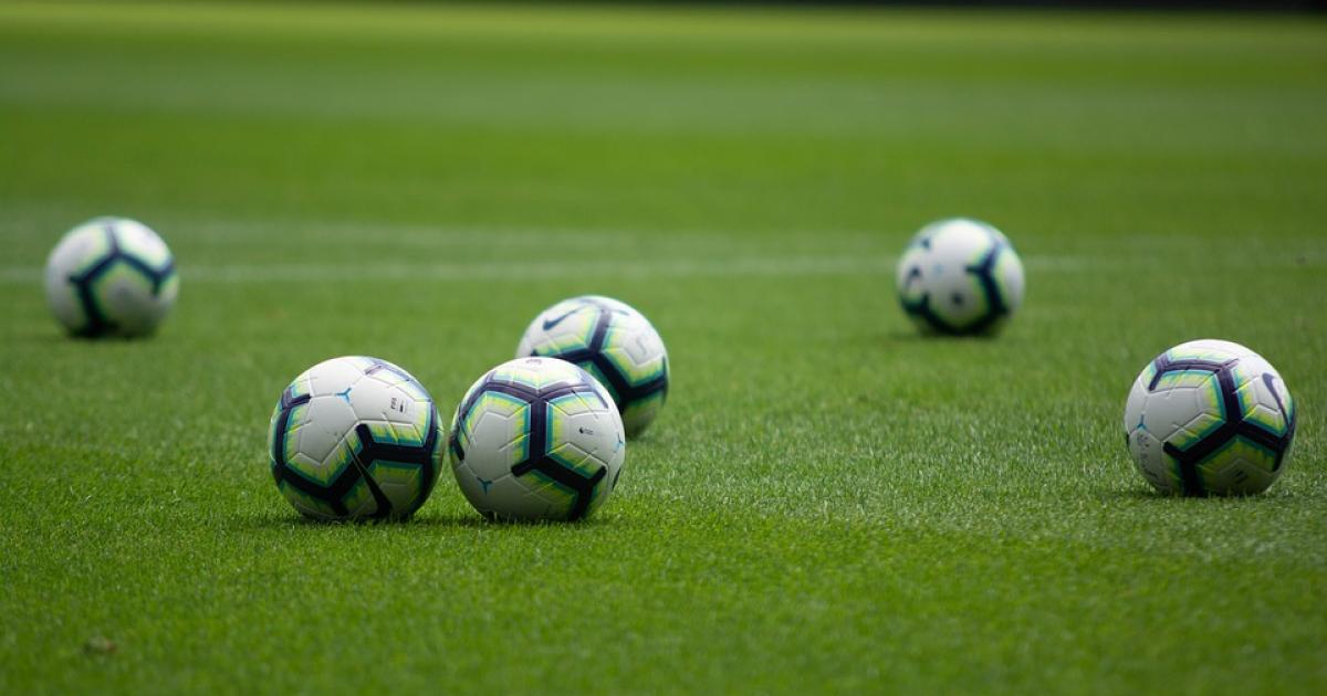 Football : certains présidents de clubs demandent l'attribution des titres de champions