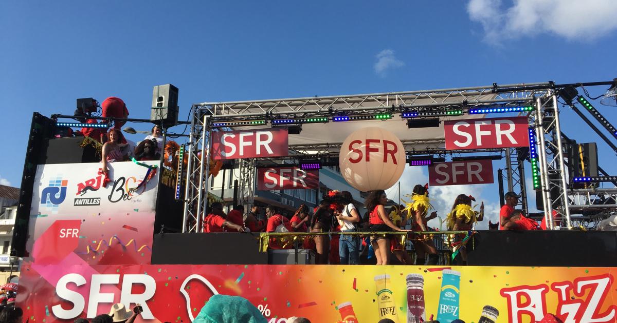 Le char RCI - NRJ - Bel RADIO a mis le feu
