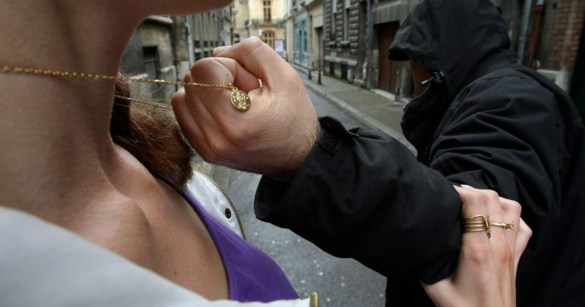 Attention aux vols à l’arraché de bijoux à Pointe-à-Pitre !