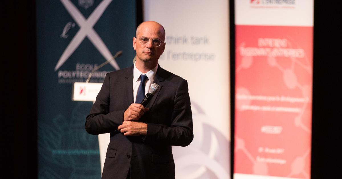 Face à l'Assemblée, Jean-Michel Blanquer détaille les modalités de la reprise des classes