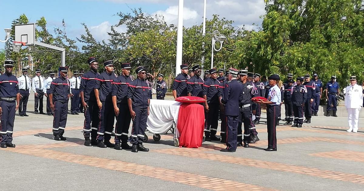Un hommage rendu au sapeur-pompier, José Moutama décédé en service