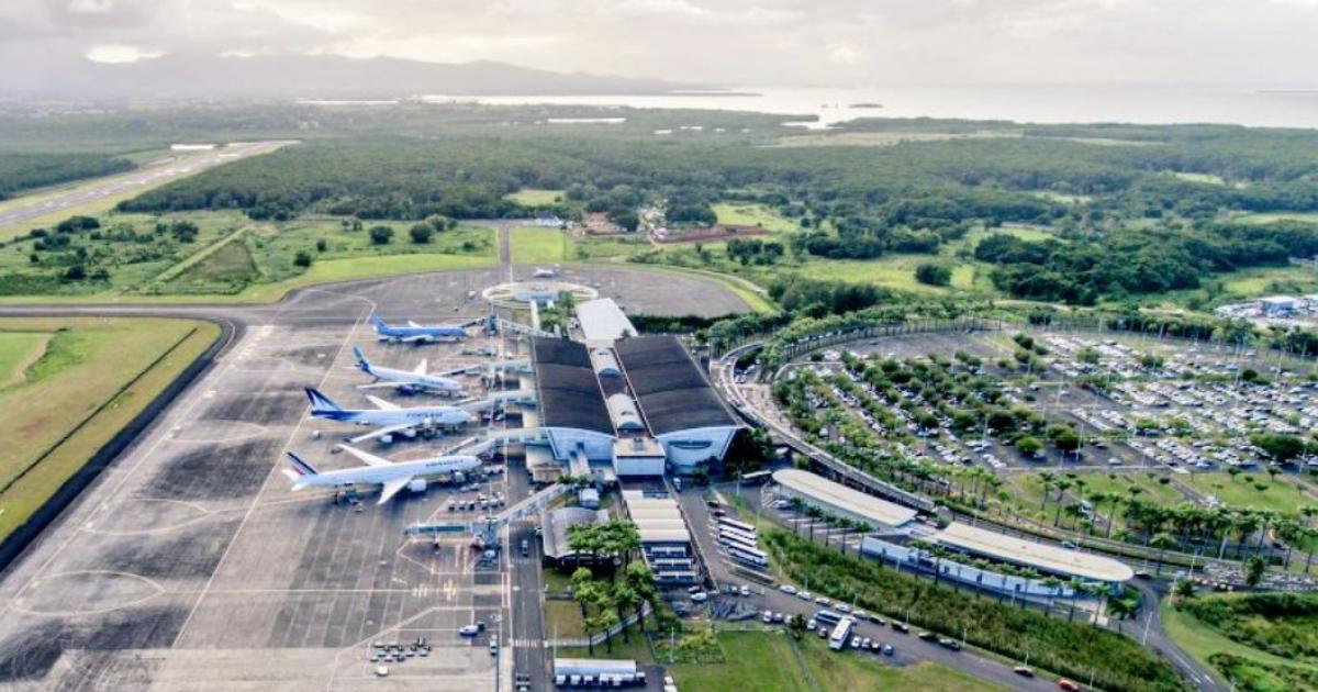     





Atterrissages suspendus à Pôle Caraïbes




