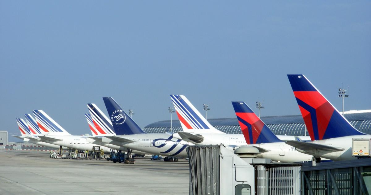     





L'aéroport d'Orly devrait rester fermé jusqu'en septembre




