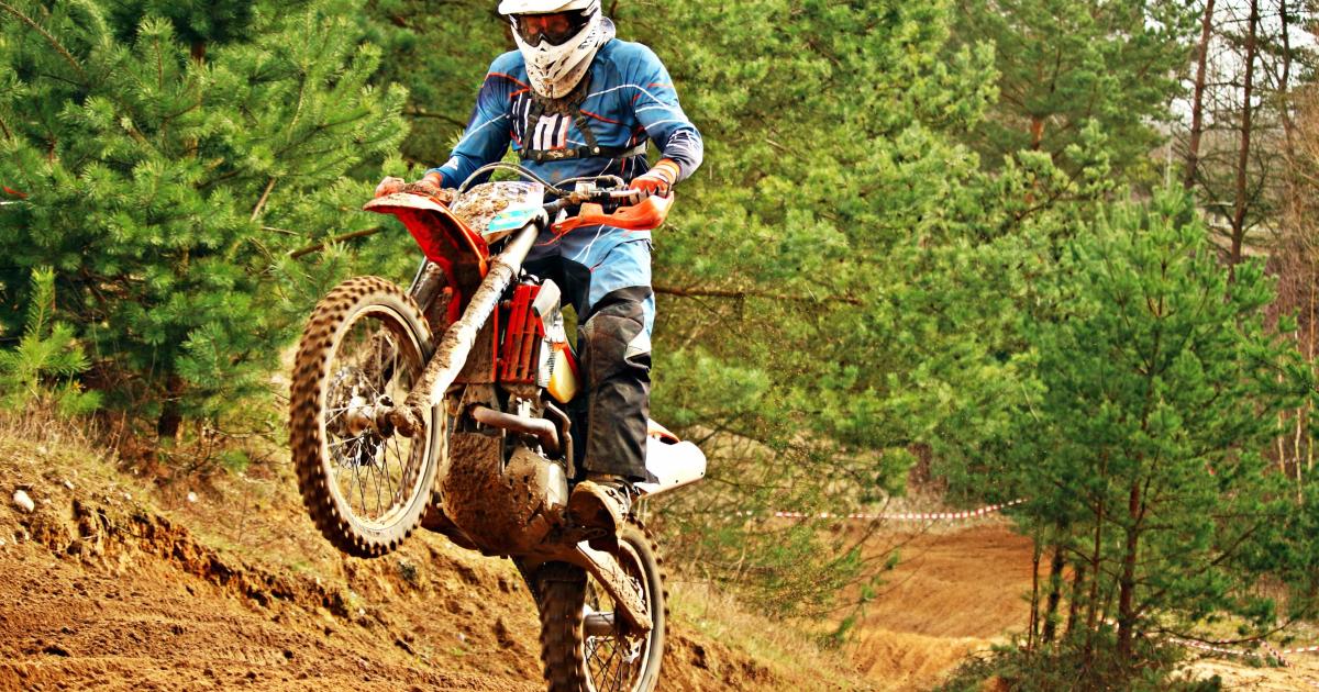 Un jeune de 21 ans gravement blessé après un accident de motocross