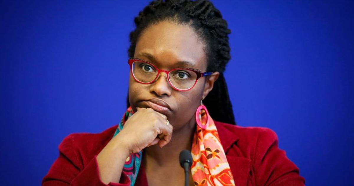 Sibeth Ndiaye : "le porte-hélicoptères Dixmude ne devrait pas servir d'hôpital"