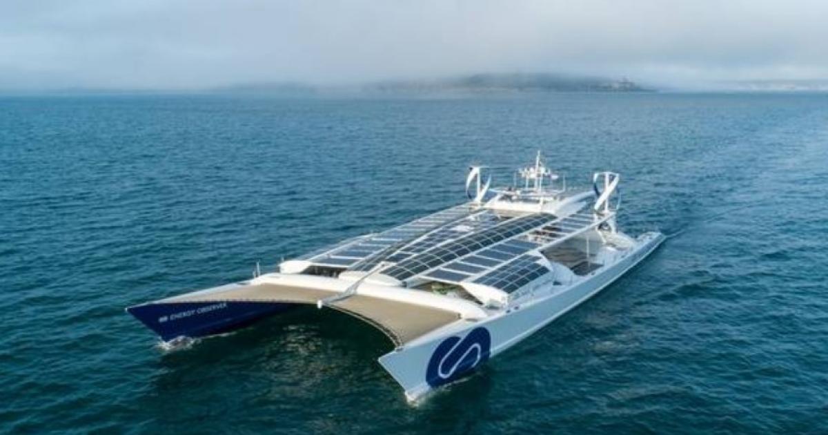     





Contrôle du navire Energy Observer à proximité des Saintes





