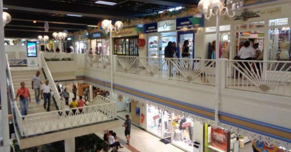     





Comment les centres commerciaux préparent-ils leur réouverture ?




