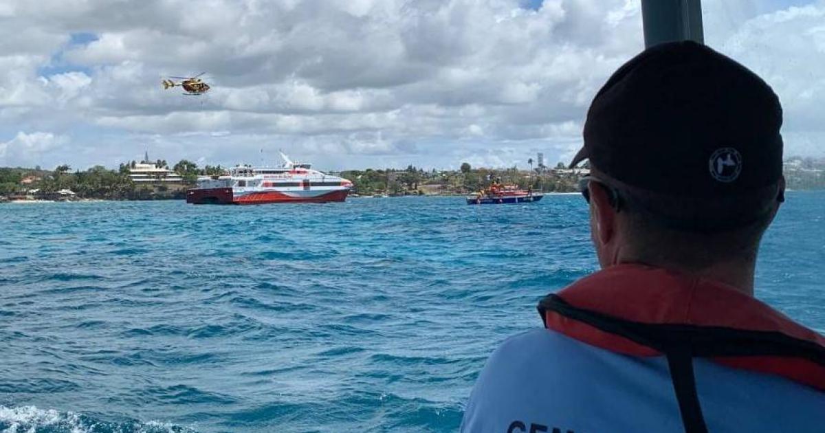 Huit personnes recherchées en mer au nord de la Martinique