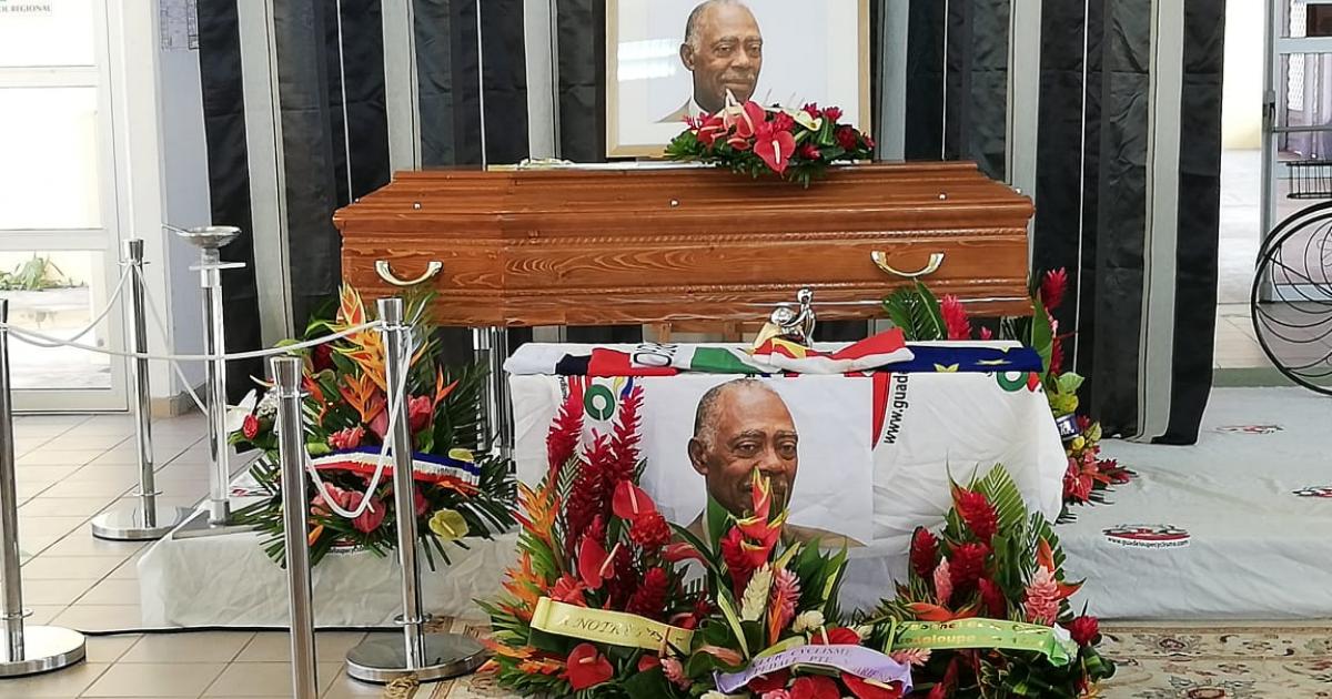     





Le cyclisme guadeloupéen a rendu hommage à Clotaire Boecasse




