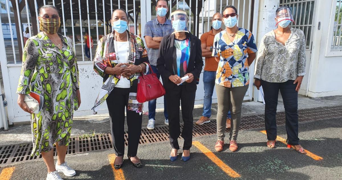 Les élèves de retour au collège Joseph Pitat de Basse-Terre