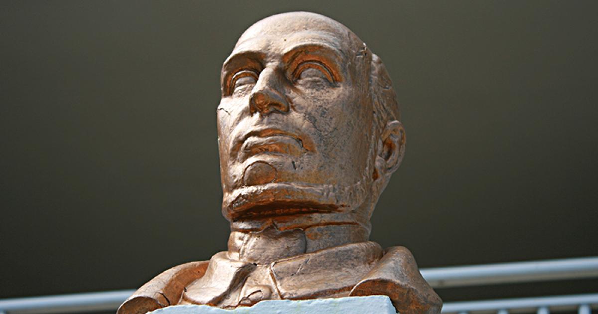 La statue de Schœlcher à Vieux-Habitants dégradée