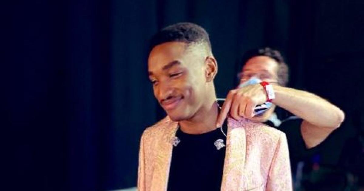     





Le jeune haïtien Abi remporte "The Voice"




