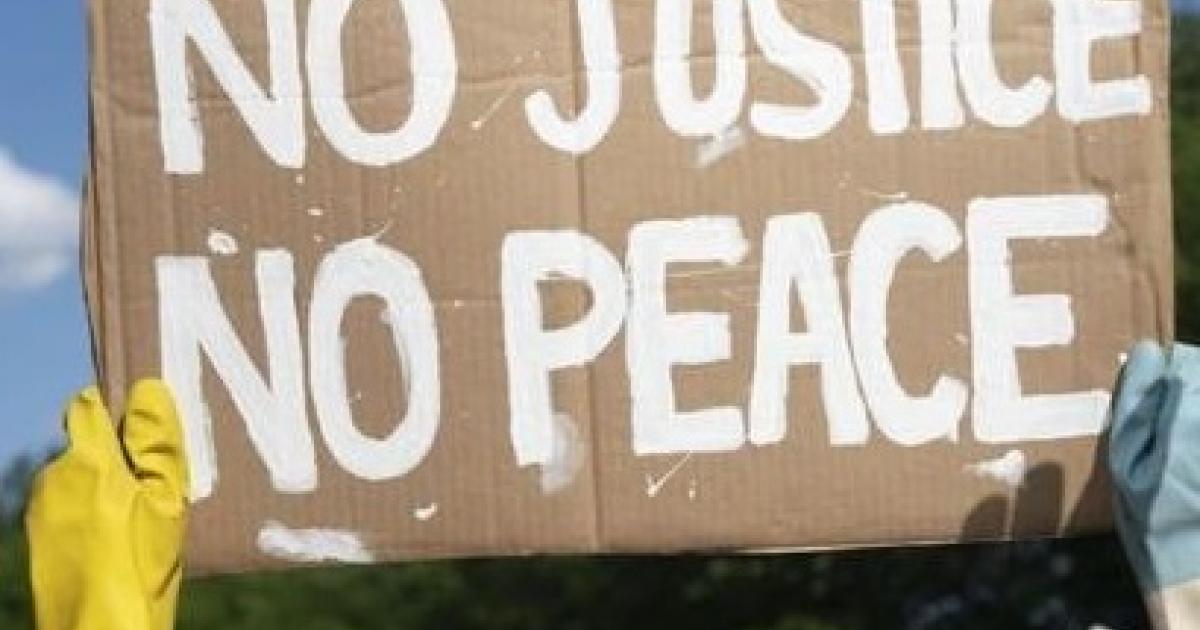     





Un rassemblement pour rendre un dernier hommage à Georges Floyd




