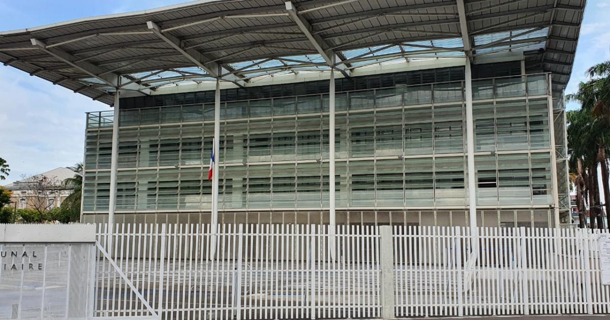 Simon Beroard prend la parole devant la Cour d'assises