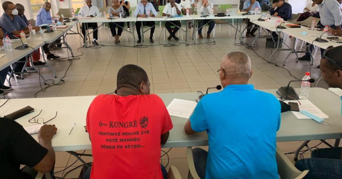     





Signature d'un protocole de suspension de conflit au SIAEAG




