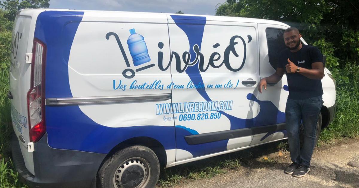     





Un jeune Guadeloupéen lance un service de livraison de packs d'eau 




