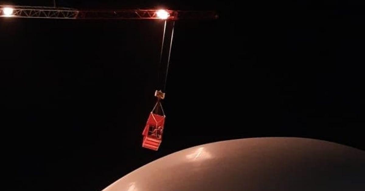     





Deux ouvriers bloqués dans une nacelle à plus de 35m de hauteur à Jarry





