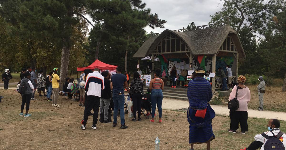     





À Paris, un rassemblement de soutien aux militants qui seront jugés la semaine prochaine




