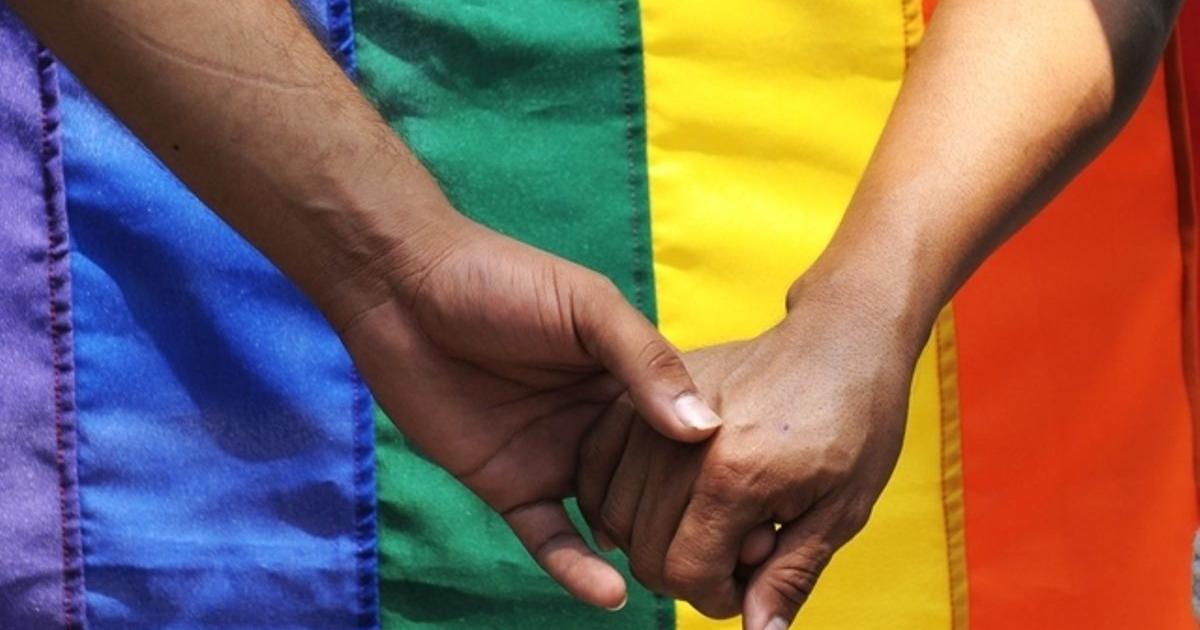     





Homosexualité aux Antilles : pourquoi, le sujet est-il toujours aussi sensible ?




