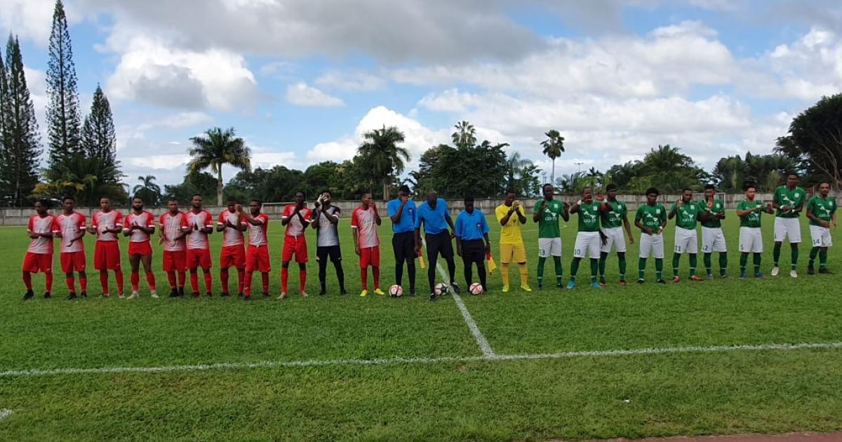     





Coupe de France : les favoris au rendez-vous et la surprise de l'US Riveraine




