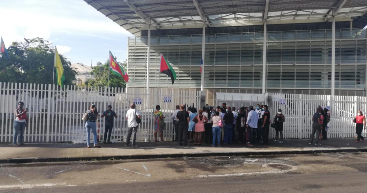 Le procès agité d'un activiste pour diffamation