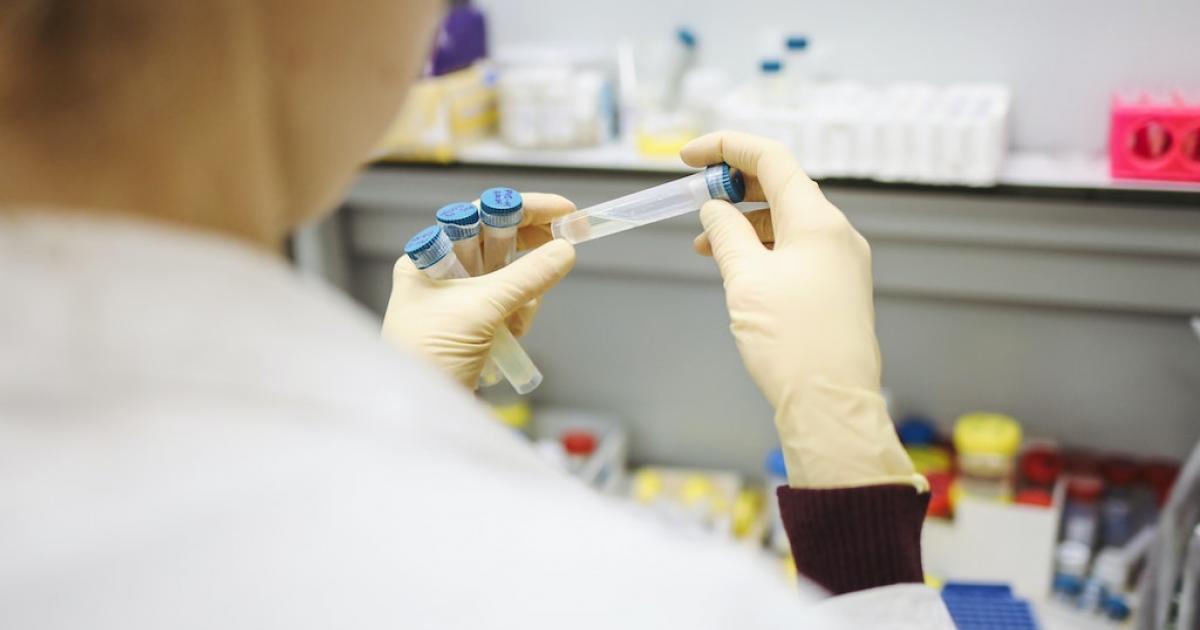     





COVID-19 : ce qu'il faut savoir sur le Test Rapide d'Orientation Diagnostique (TROD)





