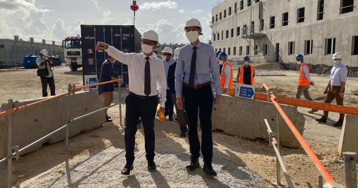 Alexandre Rochatte a visité le chantier du futur CHU, prévu pour fin 2023