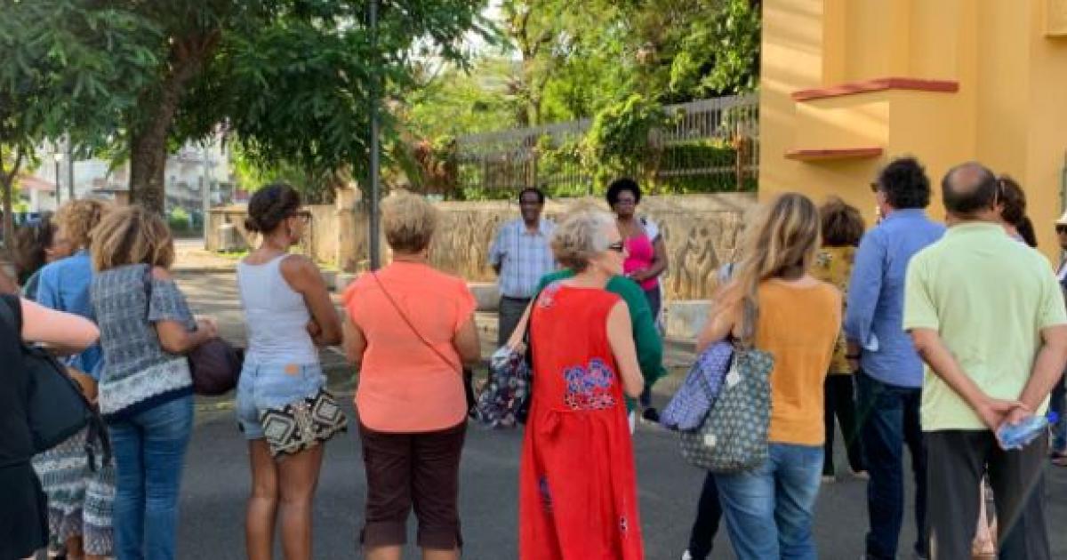     





Desann an vil, la visite qui explore l'histoire de Fort-de-France




