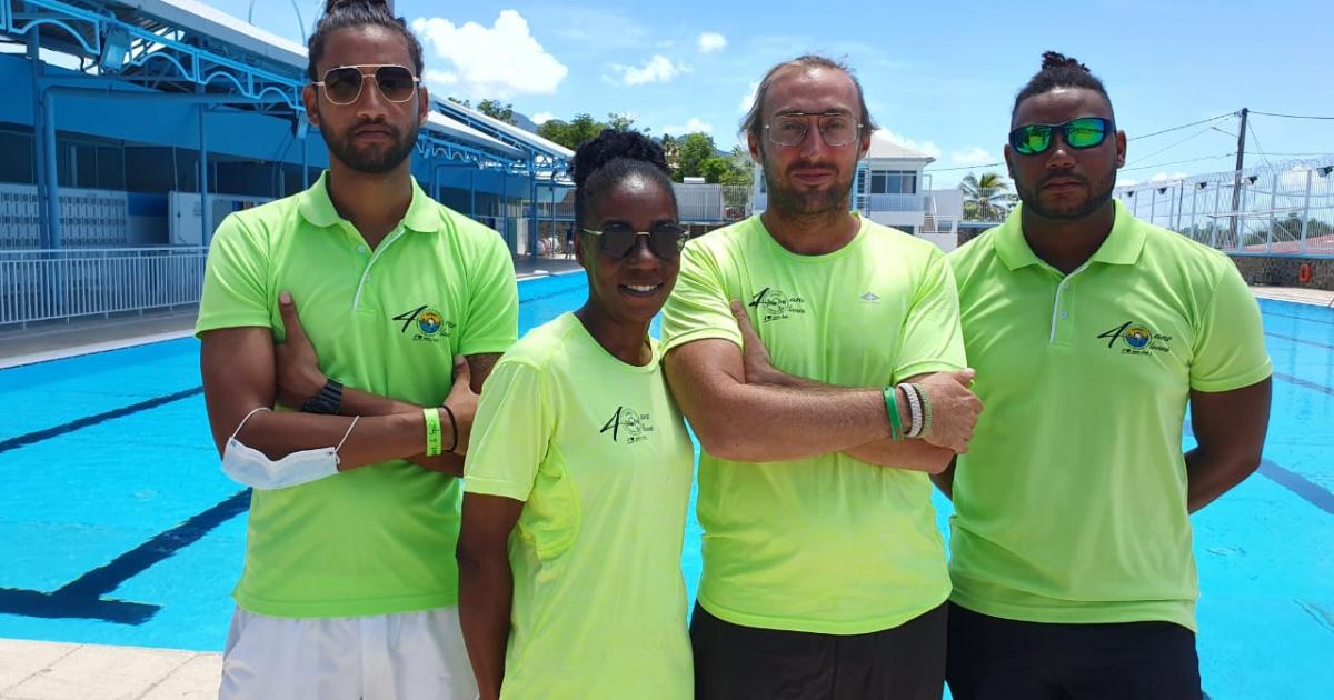 En pleine séance d'entraînement, une équipe du CNRBT procède à un vrai sauvetage en mer
