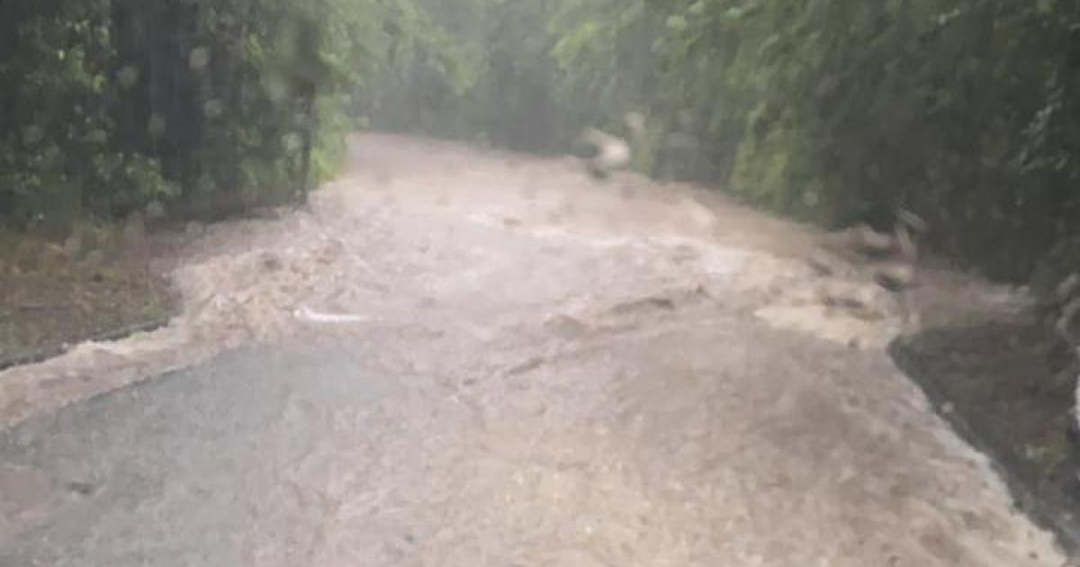 Montée des eaux brutale au Marin et à Rivière-Pilote : une automobiliste secourue par le Dragon 972