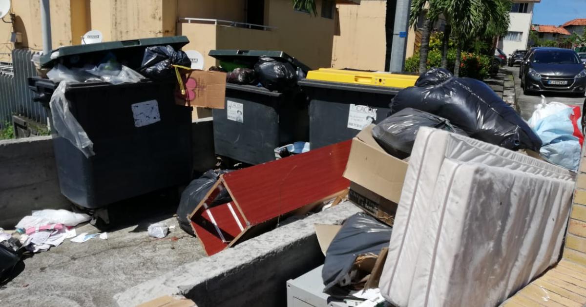 SMTVD : ordures partout, négociations au point mort