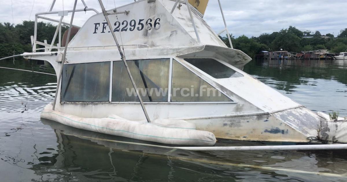 Pollution au gazole dans la baie de Fort-de-France