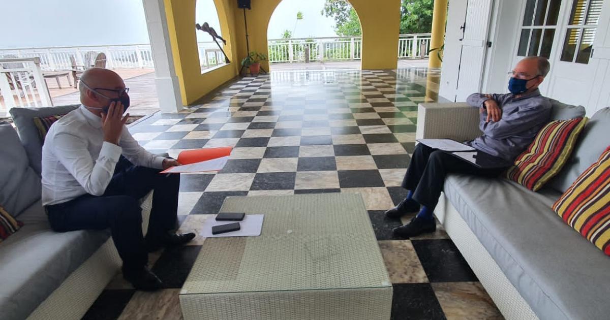     





L'Etat et la CTM signent un accord territorial pour la refondation de la Martinique




