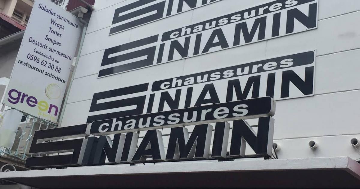     





Ouvert depuis 1899, le magasin Chaussures Siniamin ferme définitivement ses portes 




