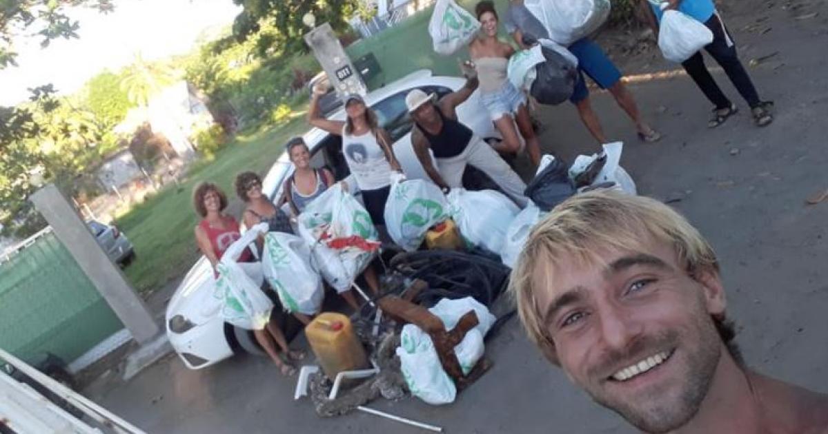     





Anthony Sthoer occupe son temps libre en ramassant des déchets en Martinique




