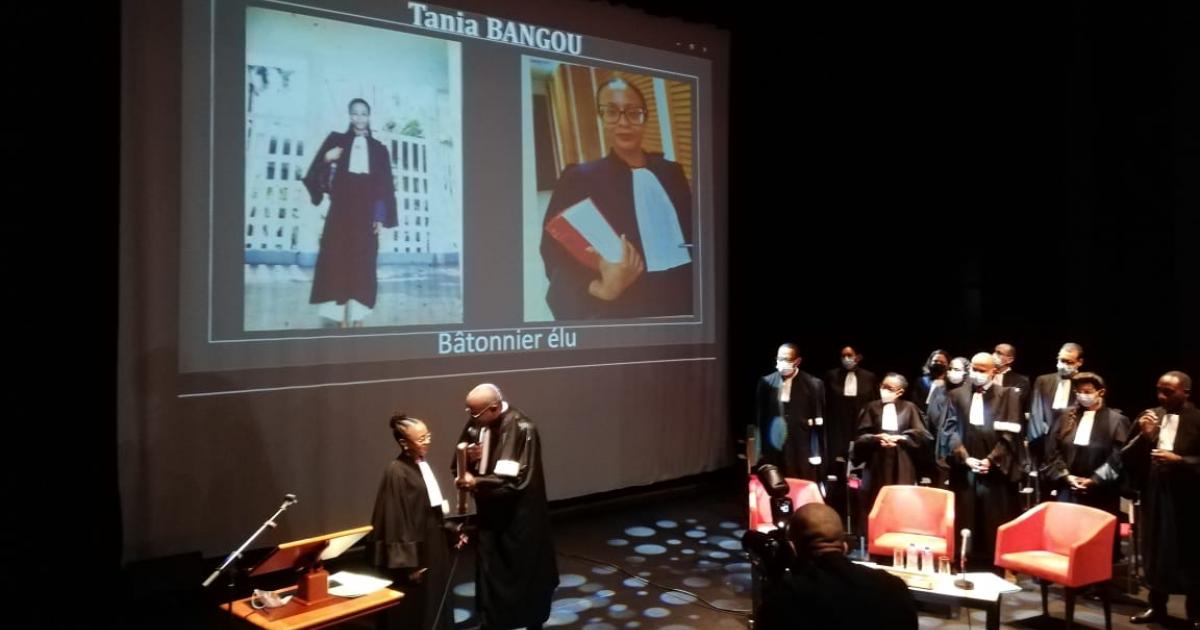     





Cérémonie officielle de passation du "bâton" entre avocats 




