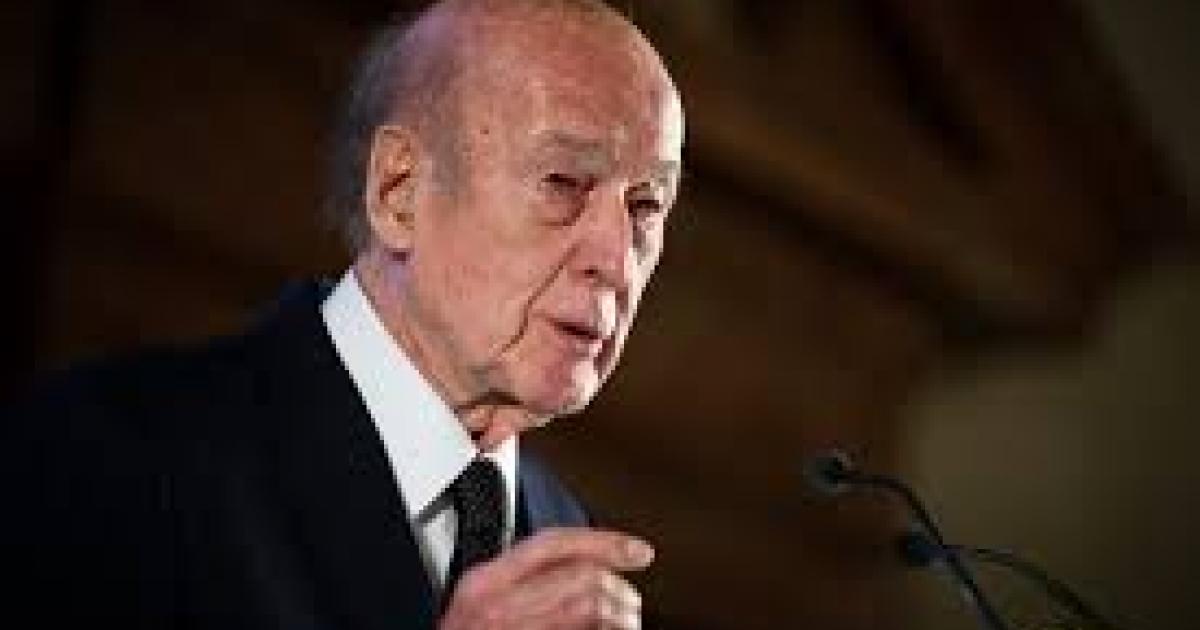     





La classe politique rend hommage à Valéry Giscard d'Estaing





