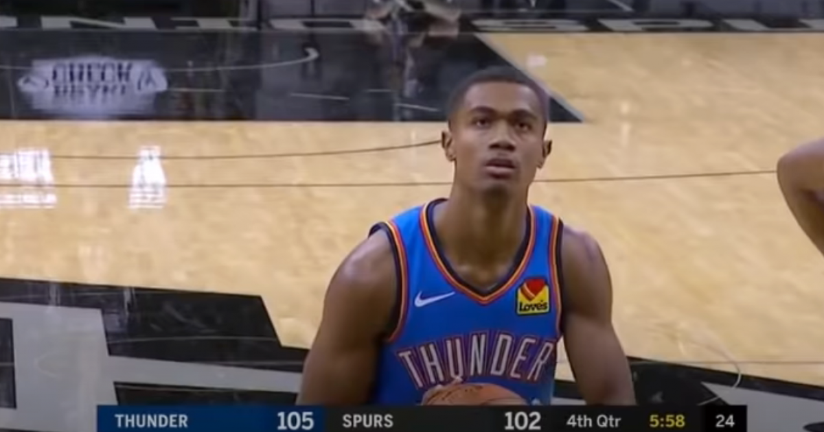     





Le Guadeloupéen Théo Maledon brille pour sa première en NBA




