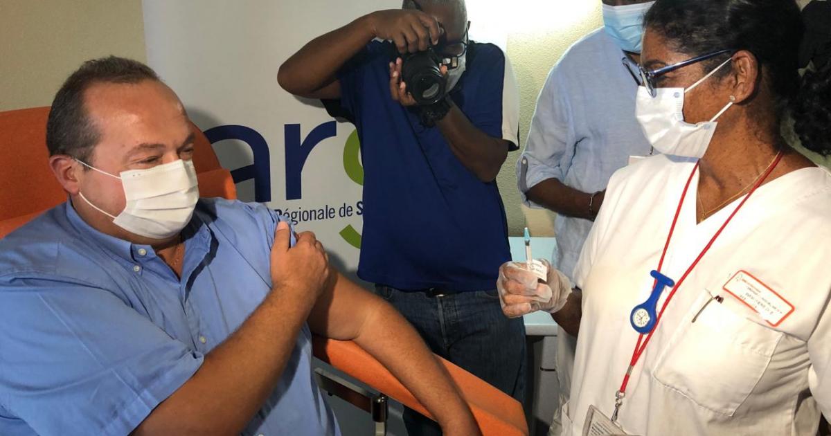     





La vaccination contre la Covid-19 débute pour les plus de 75 ans et les personnes fragiles




