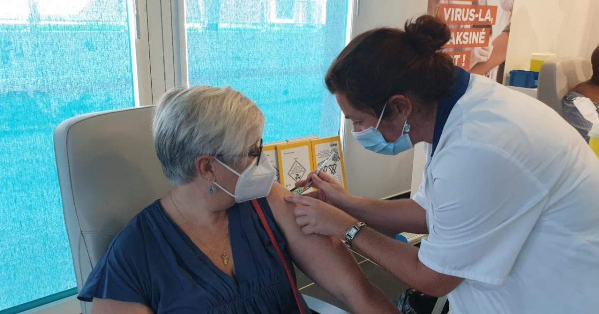     





Les autorités renforcent la campagne de vaccination contre la Covid-19




